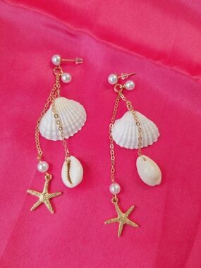 Natural‎ Seashell Drop Earrings - Beach Gold Starfish Design